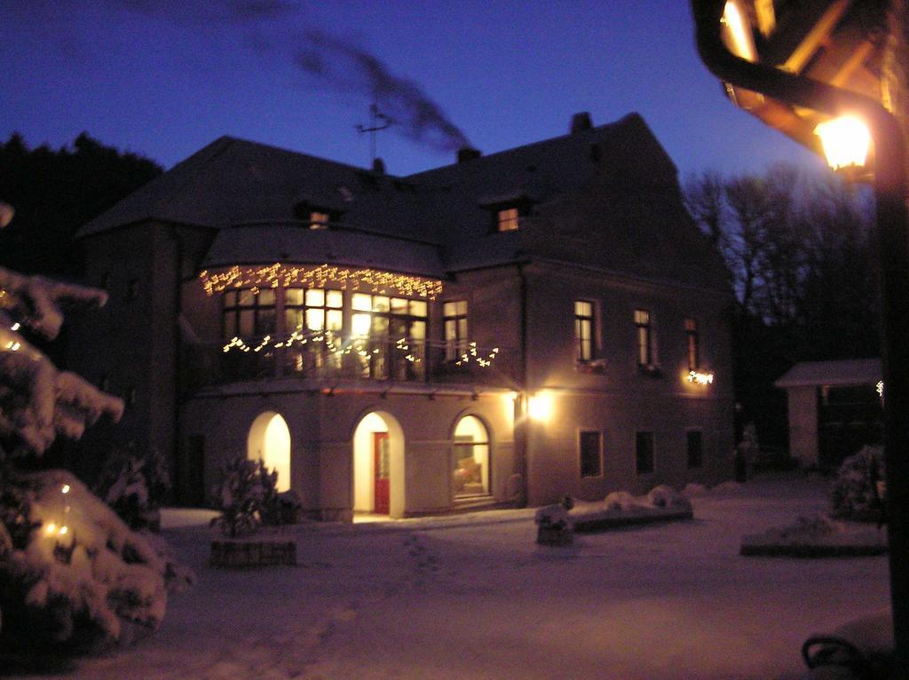 Penzion Padrtuv Mlyn Trebic Bagian luar foto